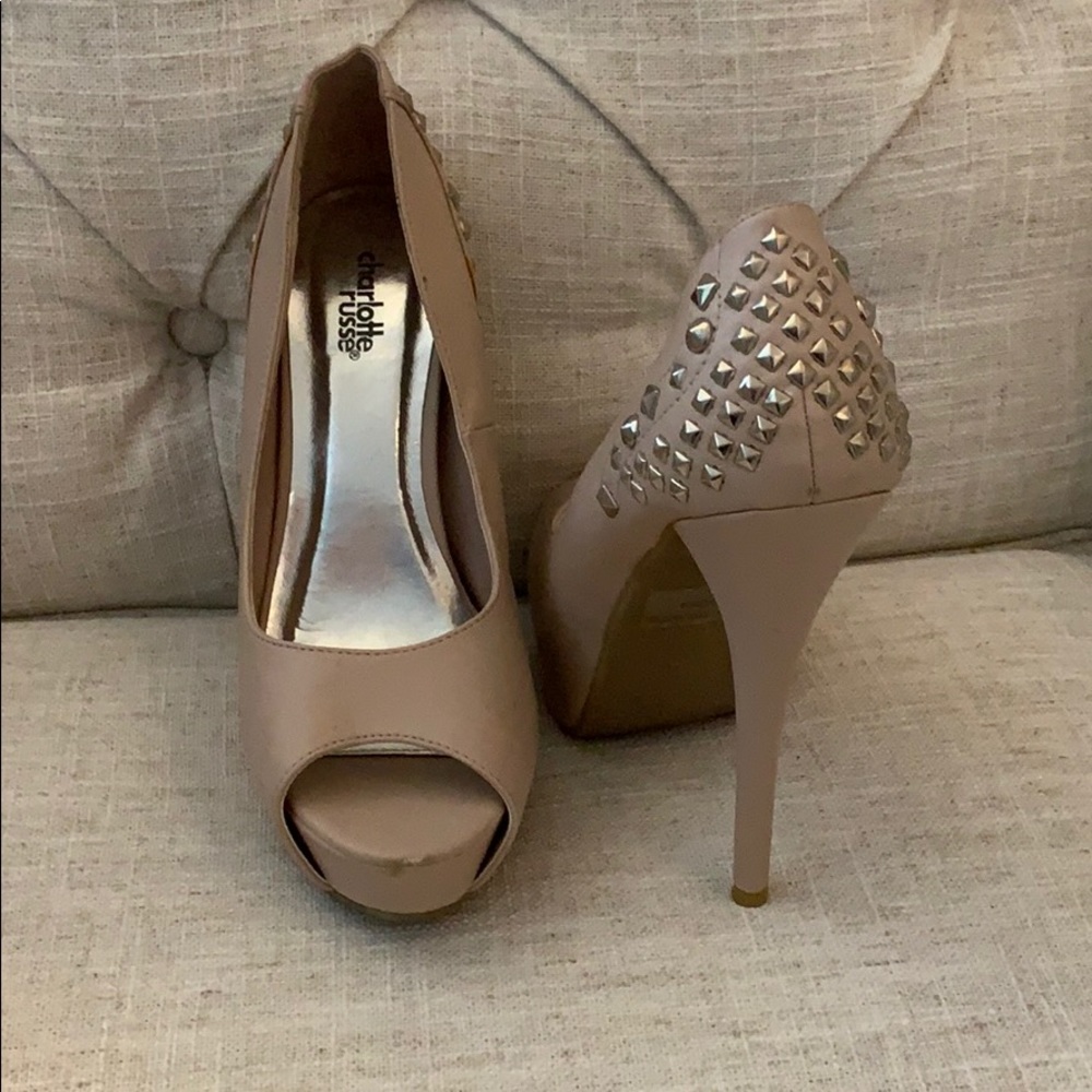 Nude heel with studded back
